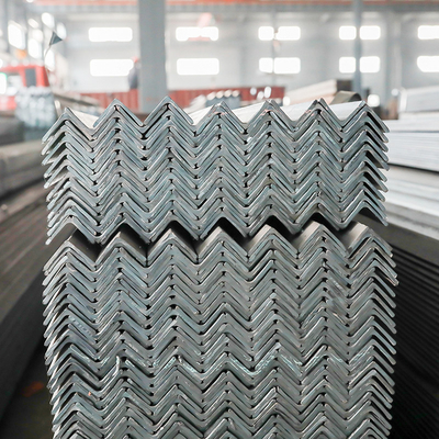 Producto de acero equilateral del ángulo del SOLDADO ENROLLADO EN EL EJÉRCITO de ASTM A36 de Shandong que hace el 12m
