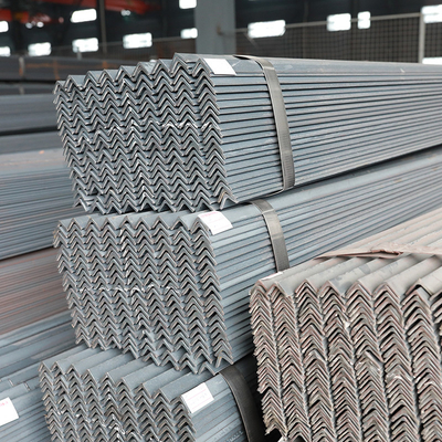 El cinc pintó el perfil laminado en caliente galvanizado Q235 0.8m m de las barras de aceros del ángulo