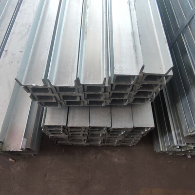 Los canales de acero del OEM galvanizaron el hierro prepintado superficie Rod del metal del cinc para construir