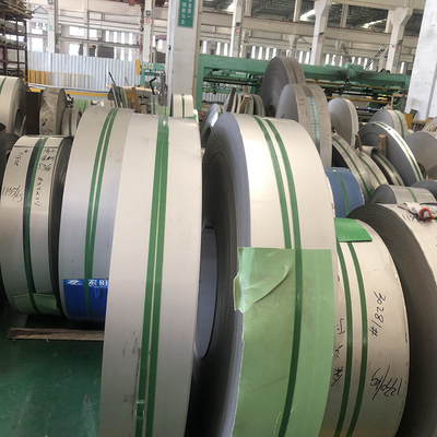Tira plana de acero inoxidable 0.02m m - 5.0m m de la bobina de la alta precisión en vagos del rollo 2b