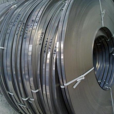 La tira de acero inoxidable del rollo caliente arrolla 201 el uso 2000m m de 202 industrias