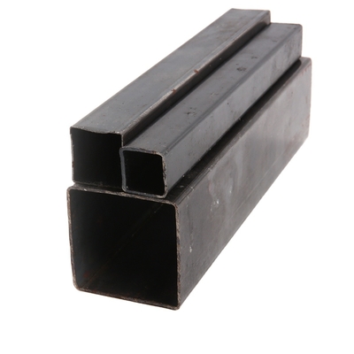 La tubería negra 2 x 2 del cuadrado del hierro de AiSi 2.5m m galvanizó el tubo JIS del cuadrado
