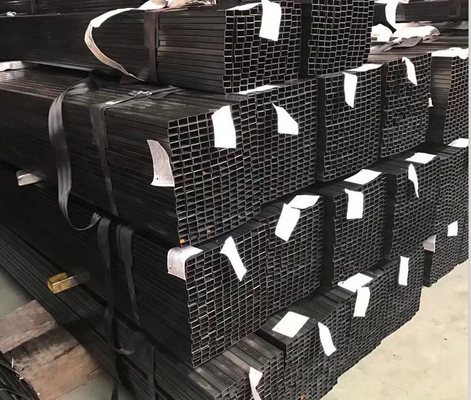 El tubo de acero negro JIS SS400 del cuadrado del ISO 14m m galvanizó el tubo cuadrado